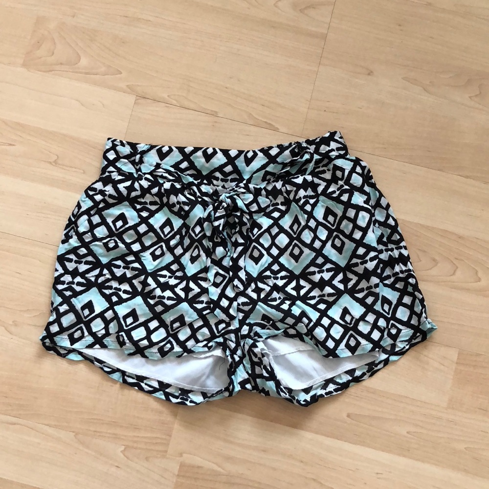 Francesca’s Teal and Black Flowy Shorts